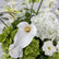 GF547 80cm Centro de Mesa Floral Artificial Rosas y Delphinium Blanco - Centro de Mesa de Flores Falsas para Bodas